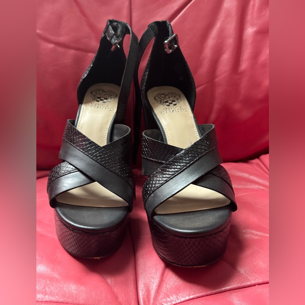 Vince camuto GRUELIE platform sandal 8.5